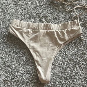 Farrago the label Lucia bikini bottom Sz M